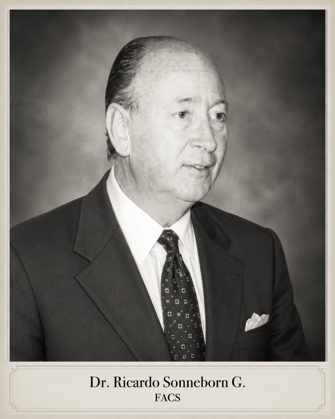 Dr. Ricardo Sonneborn G., FACS