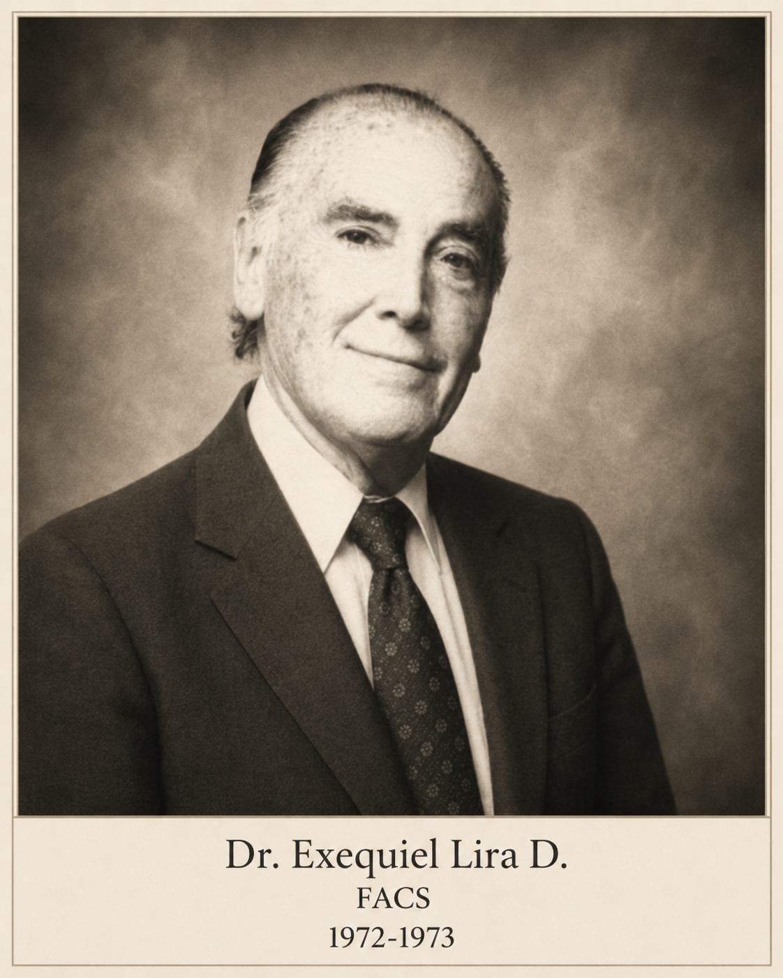 Dr. Exequiel Lira D., FACS
